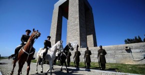 canakkale sehitlikleri abide
